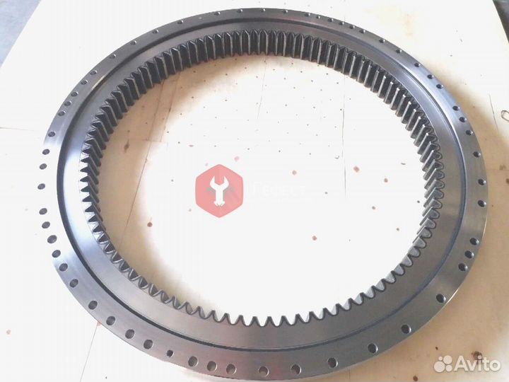 Опорно-поворотный круг PC400-7 208-25-61300