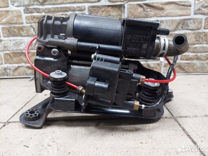 Компрессор пневмоподвески Bmw 5-Series G31 2017