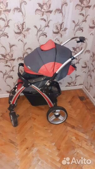Прогулочная коляска