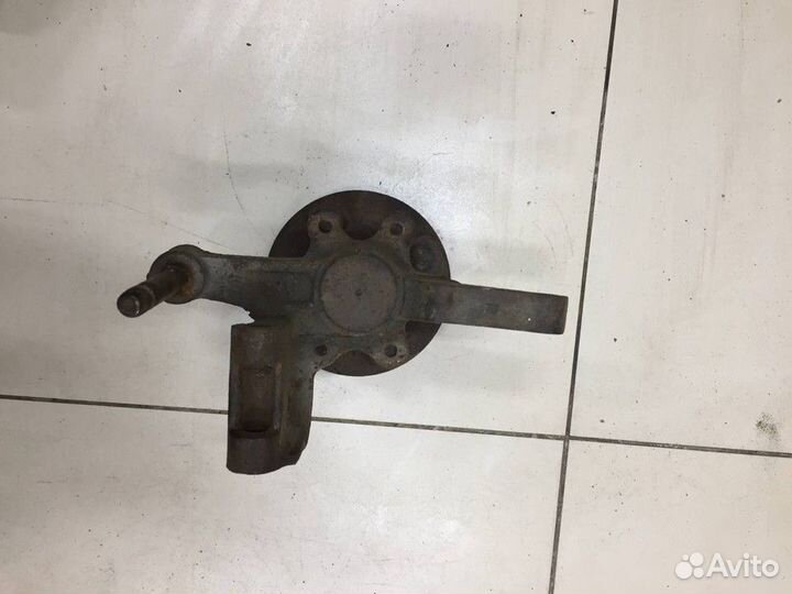 Кулак поворотный задний правый Hyundai Accent