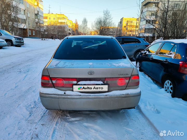 Toyota Vista 2.0 AT, 1998, 300 000 км