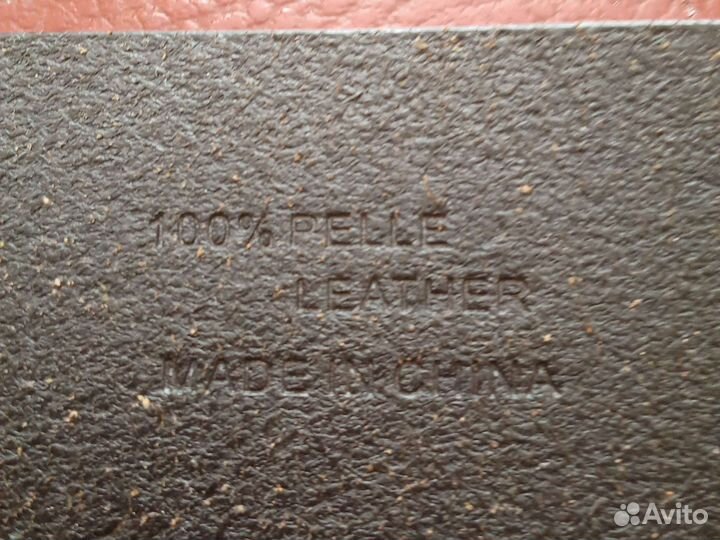 Мужской кожаный ремень с пряжкой