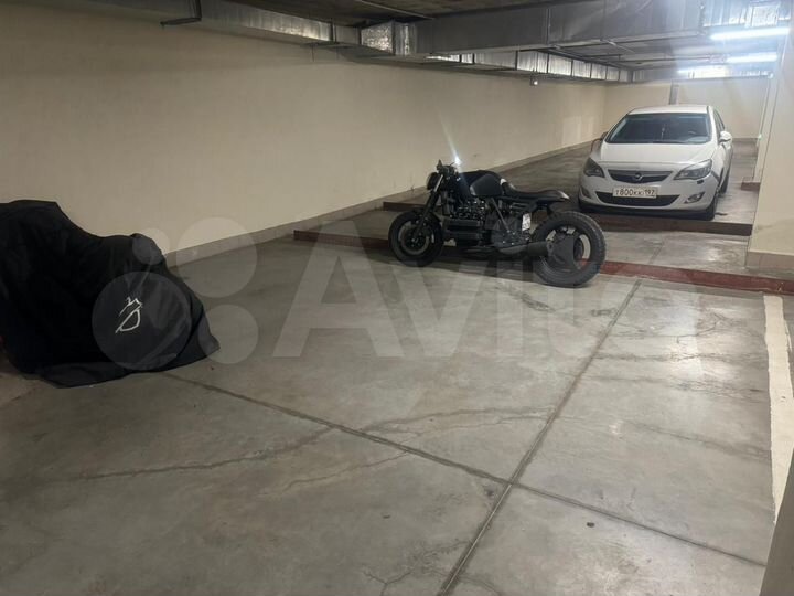 Машиноместо, 30 м²