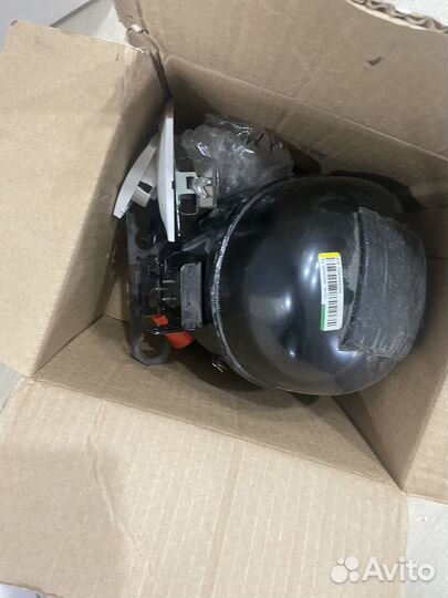 Сломанный компрессор от холодильника