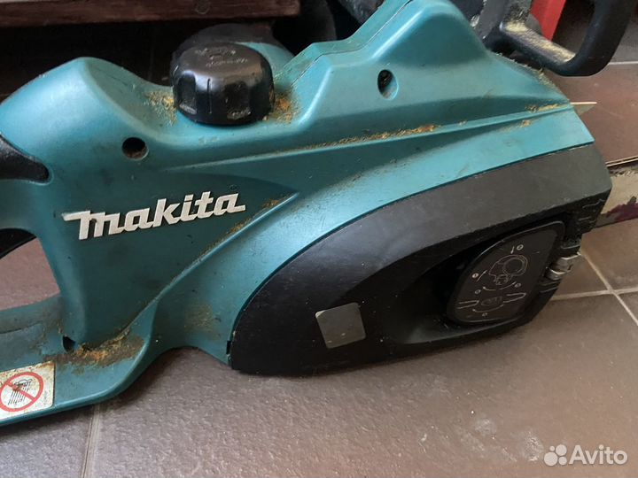 Цепная пила makita