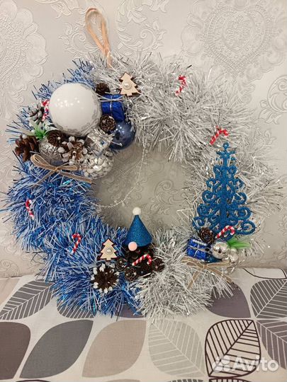 Новогодний венок ручной работы