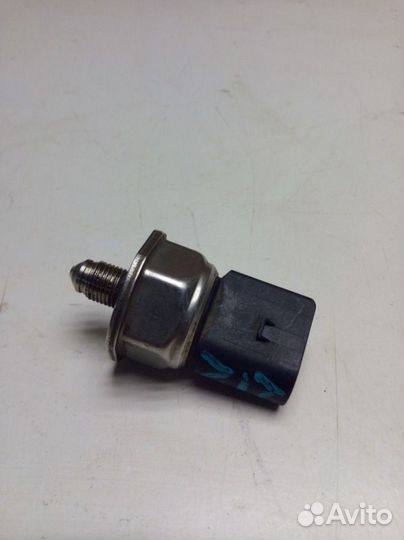 Датчик давления топлива Mercedes-Benz W212 M271860