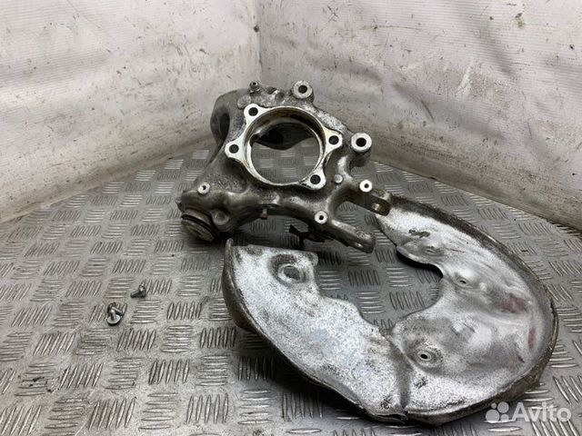 Кулак поворотный задний левый Audi Q5 8R 2009-2012