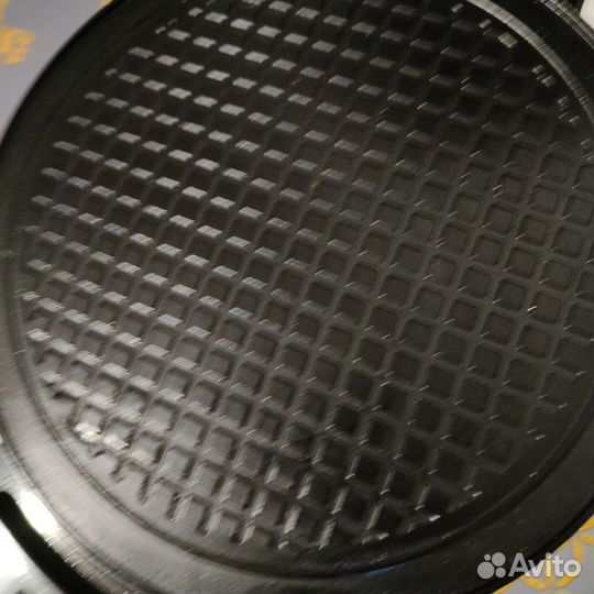 Вафельница электрическая