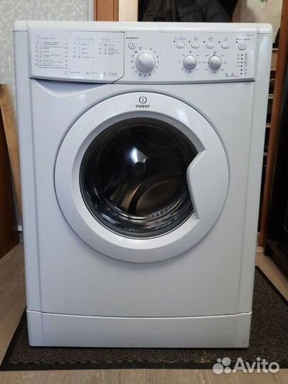 Стиральная машинка Indesit iwsc 5105 (запчасти)