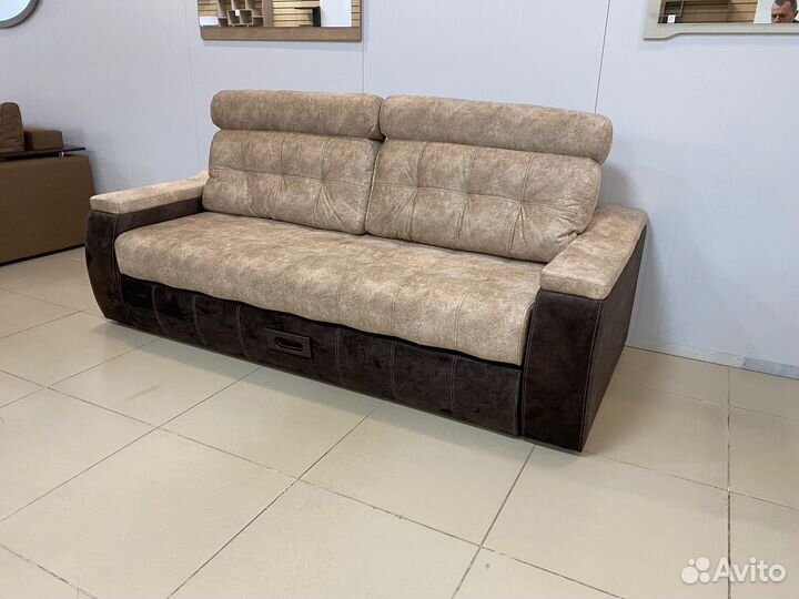 Диван лидер