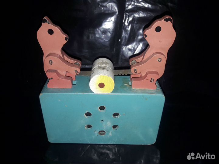 Игрушка ссср.Медведи пилят бревно