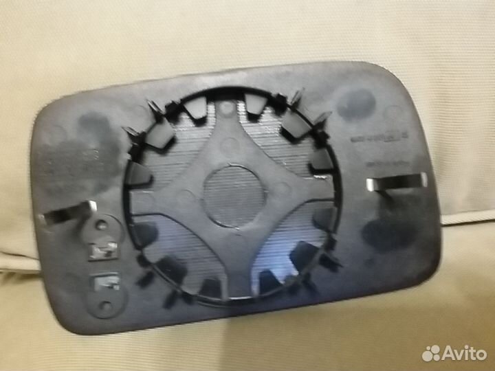 Стекло зеркала левого VW 201575 FA-1