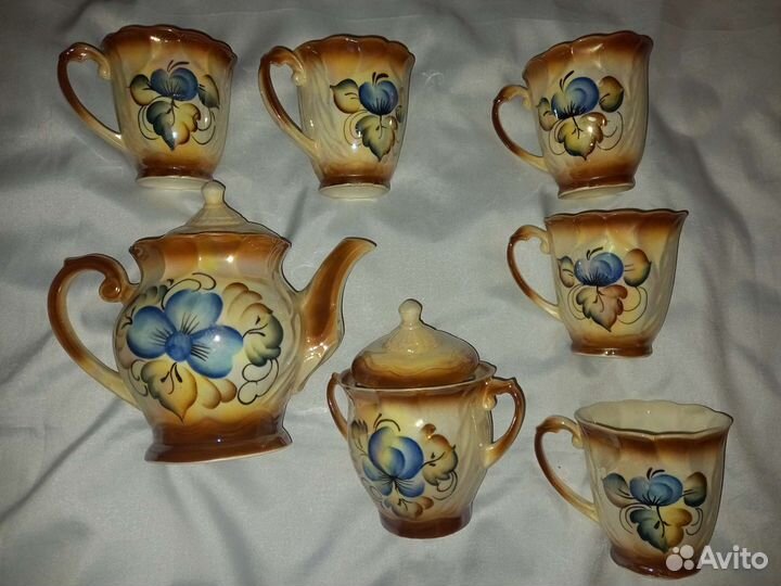 Сервиз фарфоровый