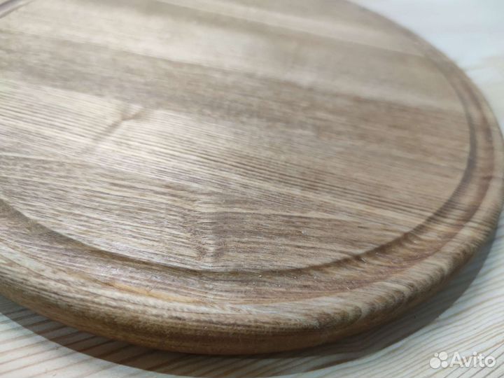 Круглая тарелка из ясеня
