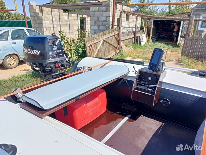 Лодка 320, мотор, прицеп, эхолот