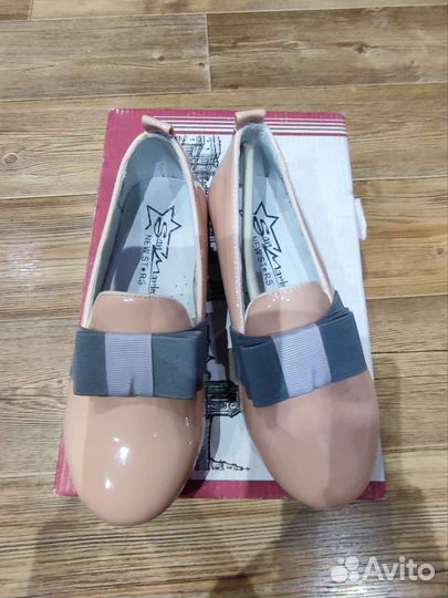 Туфли для девочки 28 новые