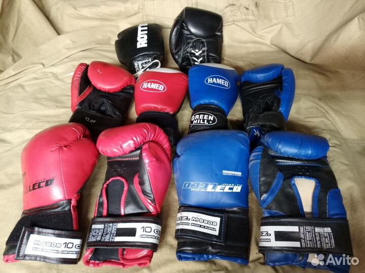 Боксерские перчатки, боксерский мешок