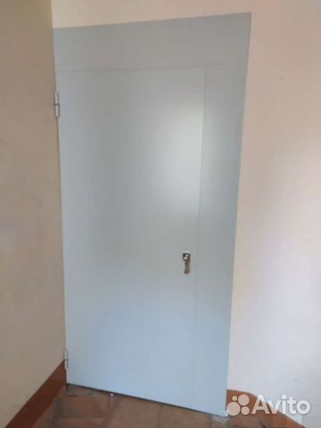 Дверь металлическая в кладовку