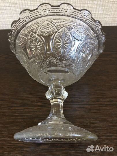 Ваза на ножке (конфентица) старая Европа