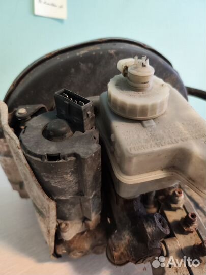 VW Passat B4 Вакуумный усилитель тормозов