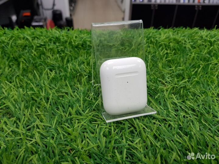 Беспроводные наушники Apple AirPods 2 с зарядным ф
