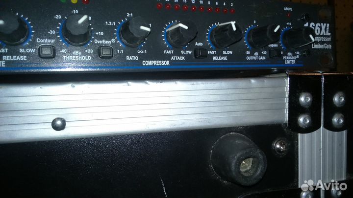 Компрессор, лимитер, гейт DBX- 166XS