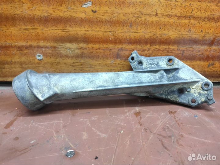 Маслозаливная горловина Mercedes om601