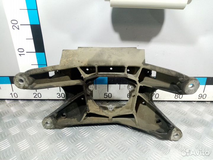 Б/У Кронштейн опоры кпп#001