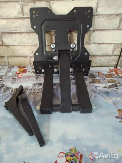 Кронштейн для телевизора поворотный