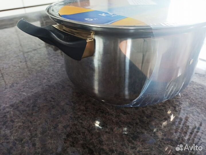 Кастрюля из нержавейки 5 литров новая