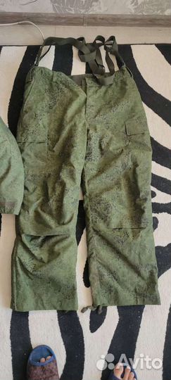 Камуфляжный костюм универсальный утепленный