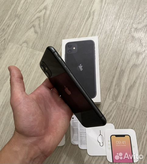 iPhone 11, 64 ГБ