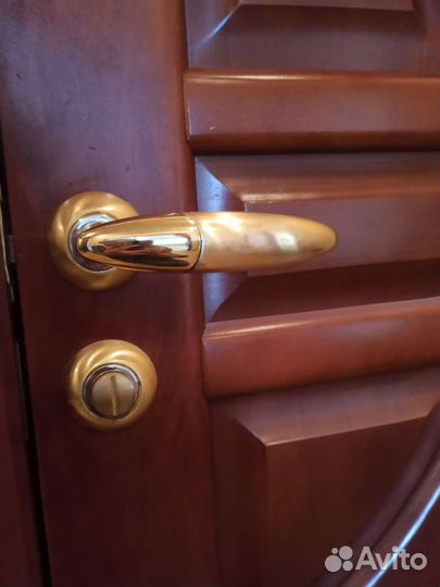 Межкомнатные двери нат.шпон