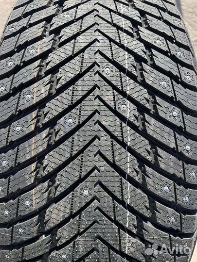 Grenlander Icedefensor Stud II 225/55 R18 76T