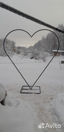 Металлический каркас сердце