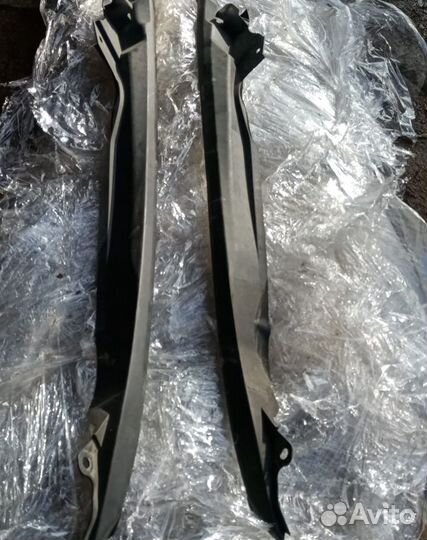 Декоративная накладка крыла Хонда Аккорд 7