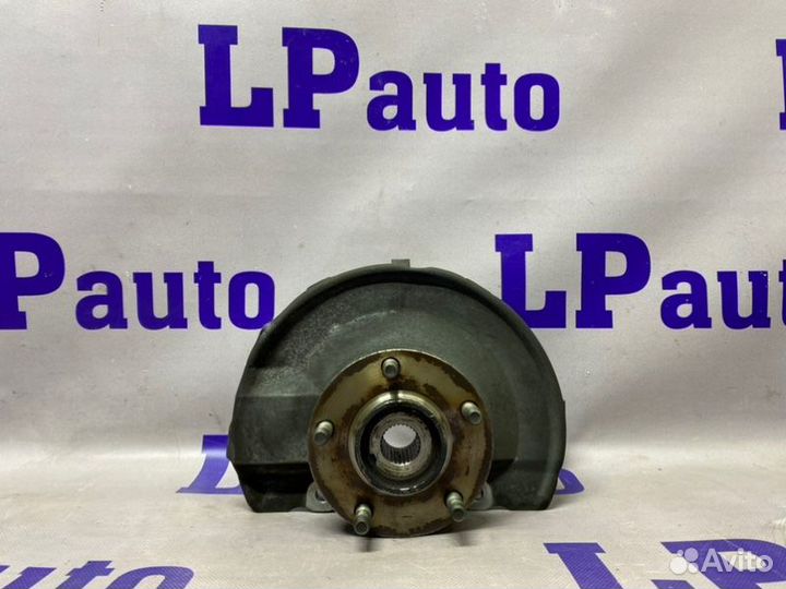 Кулак поворотный передний правый Mitsubishi Lancer