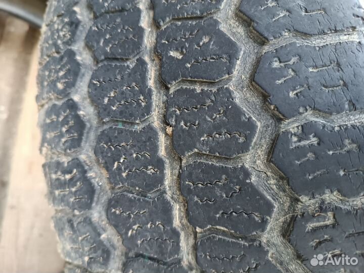 Hankook Radial RA08 215/70 R16 и 215/65 R16 108T