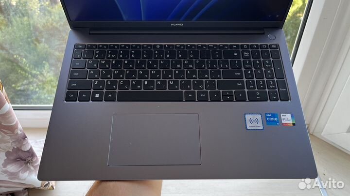 Huawei matebook d16