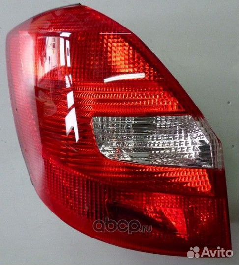 Фонарь задний левый Skoda Fabia