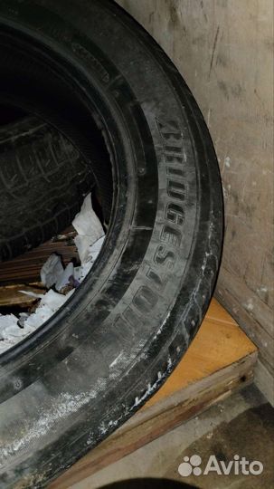 Bridgestone Dueler H/T D687 225/65 R17