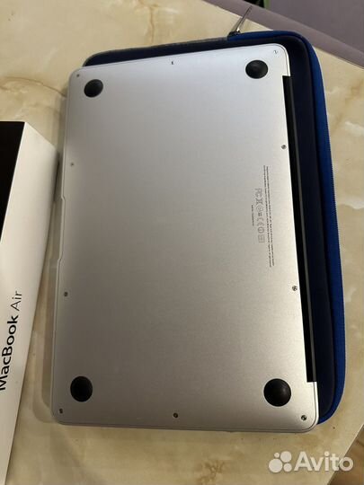 Apple MacBook Air 11 2011