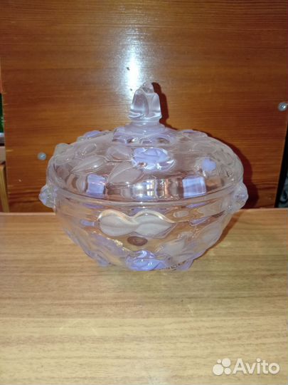 Хрустальная конфетница