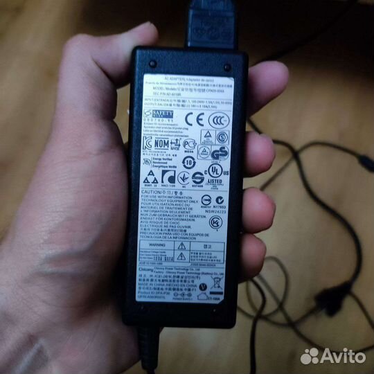 Блок питания для ноутбуков 19В