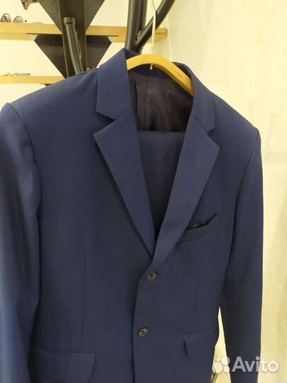 Костюм брючный на подростка 44 размер