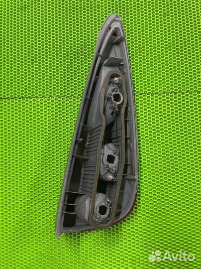 Стоп задний L/R toyota funcargo 1 модель