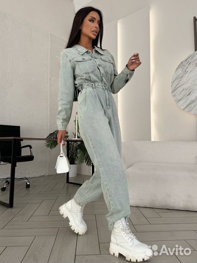 Джинсовый комбинезон