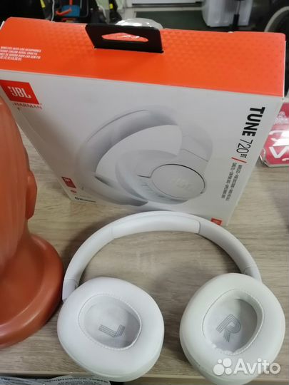 Наушники JBL Tune 720BT