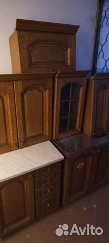 Кухонный гарнитур из натурального дерева б/ у